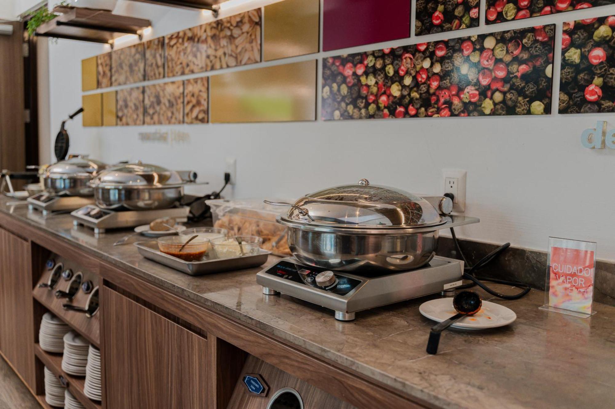 Hampton Inn By Hilton Celaya Celaya  Εξωτερικό φωτογραφία