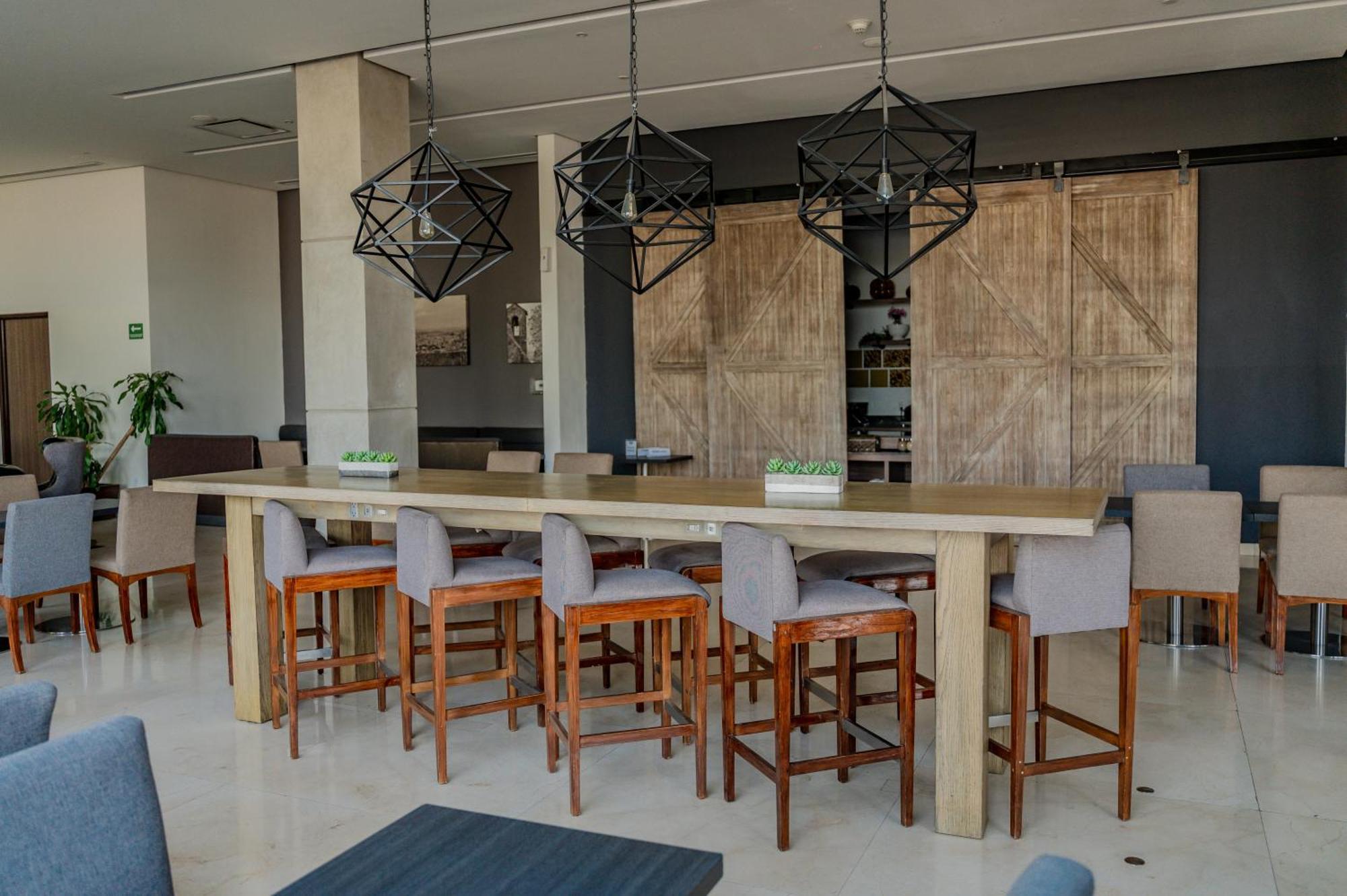 Hampton Inn By Hilton Celaya Celaya  Εξωτερικό φωτογραφία