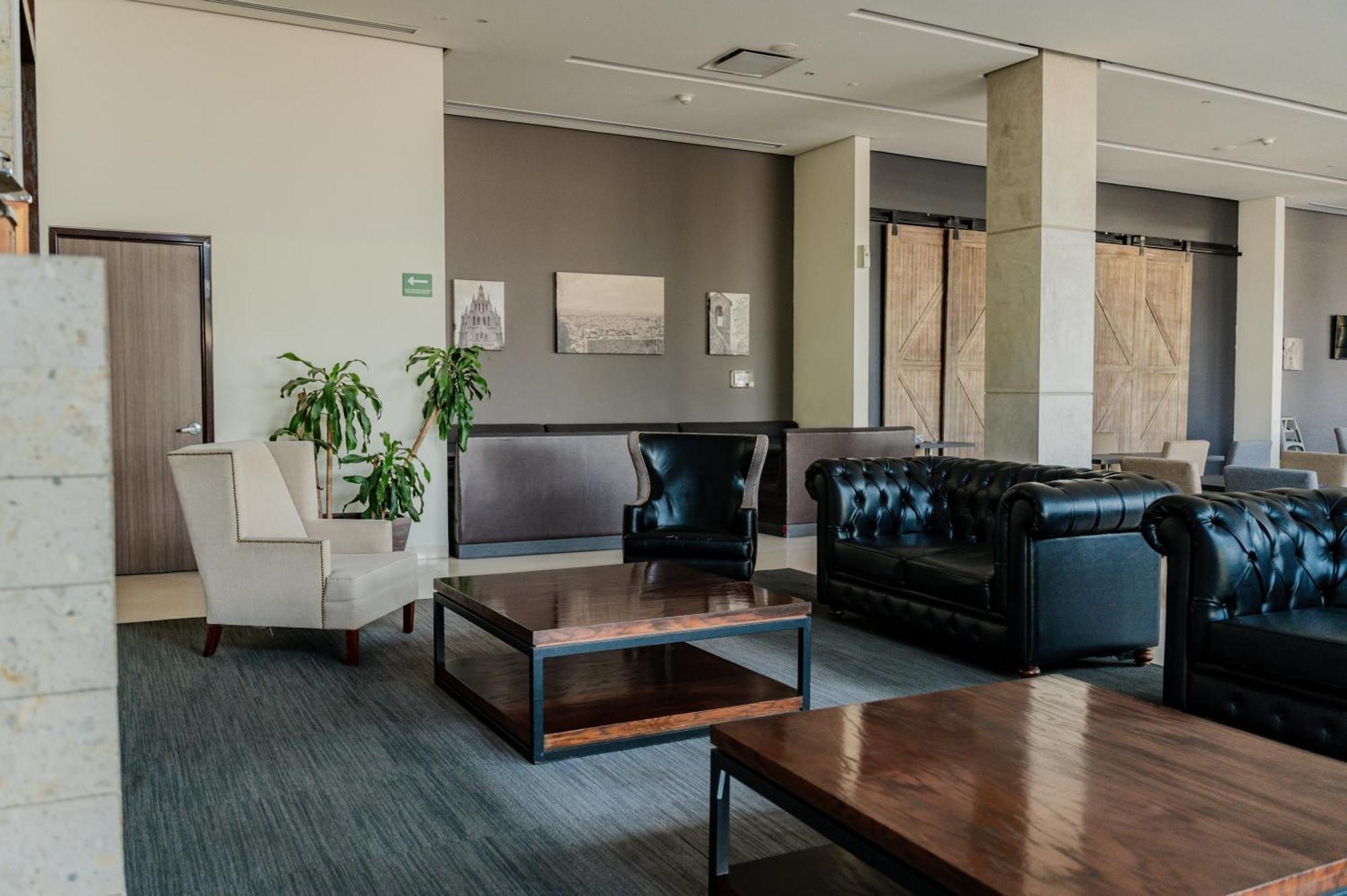 Hampton Inn By Hilton Celaya Celaya  Εξωτερικό φωτογραφία